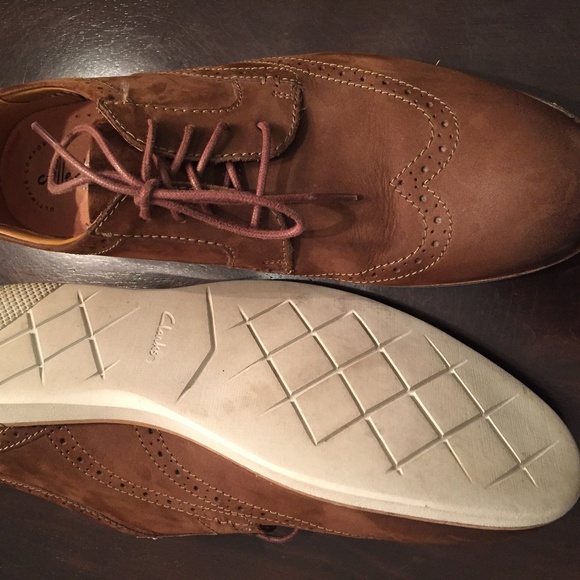 Clark's shoes - Picture 2 of 5